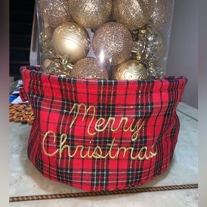 Merry Christmas plaid round storage bin decor